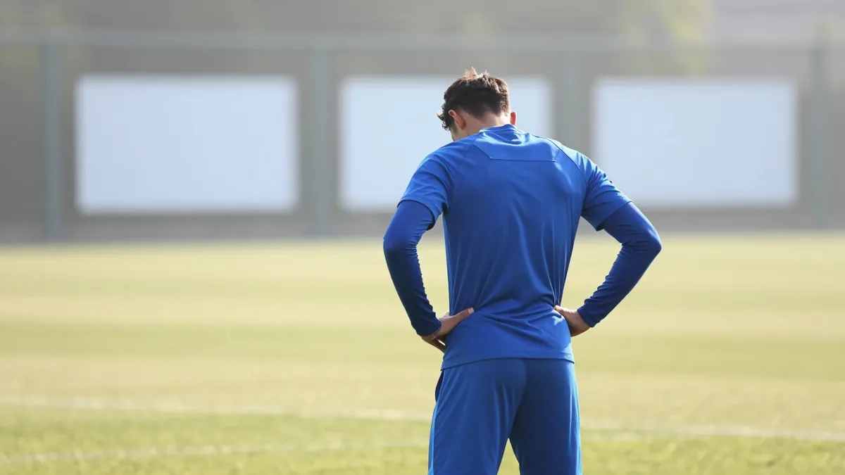 Rangers midfielder Cammy Devlin will be sidelined for at least six weeks with a hamstring strain, manager Derek McInnes...