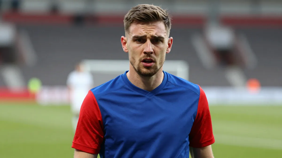 Celtic Legend Warns Dan Neil About Rangers Move